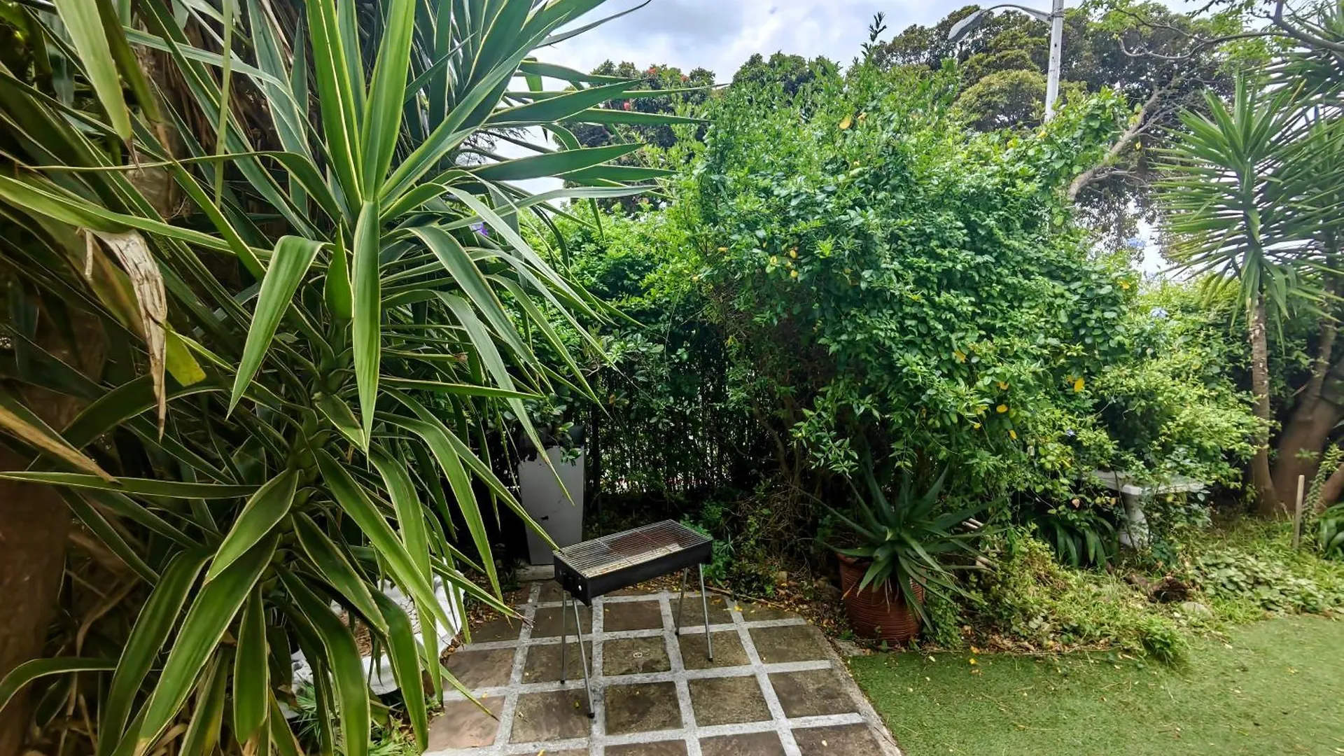 Swiss Cottage Guest House Le Cap